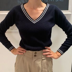 Sporty Navy Uniqlo Sweater Size XS